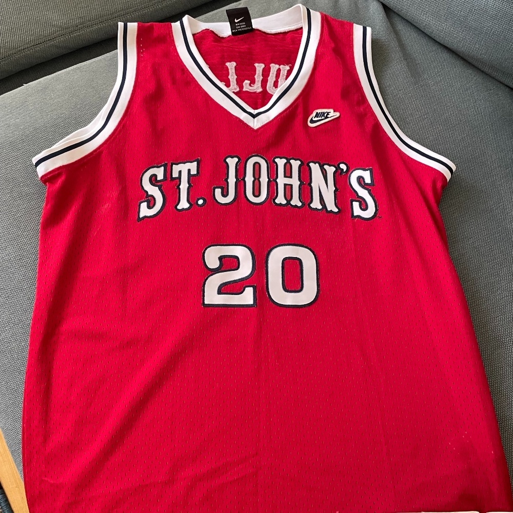 Autographed Chris Mullin St. John's Jersey (Medium)